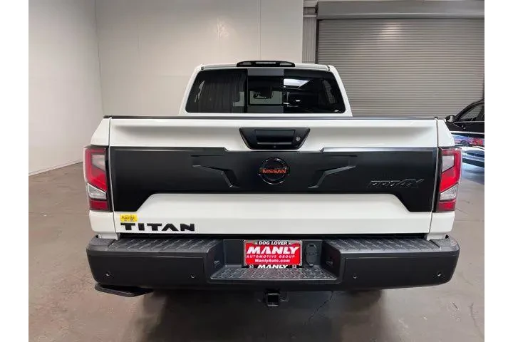 $34819 : Nissan Titan 2021 image 4