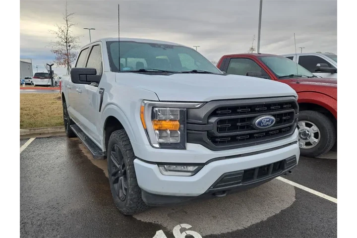 $33000 : Ford F-150 2022 4x4 XLT 4dr image 4