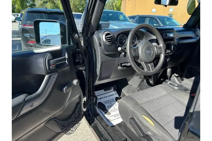 $16800 : Jeep Wrangler 2012 4x4 Sport image 9