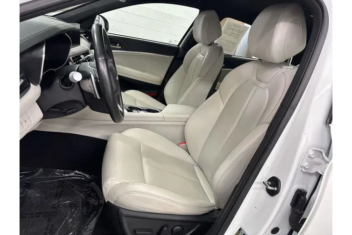 $27300 : Genesis G70 2024 2.5T Standa image 3