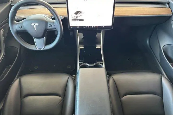 $26900 : Tesla Model 3 2020 AWD Long image 6