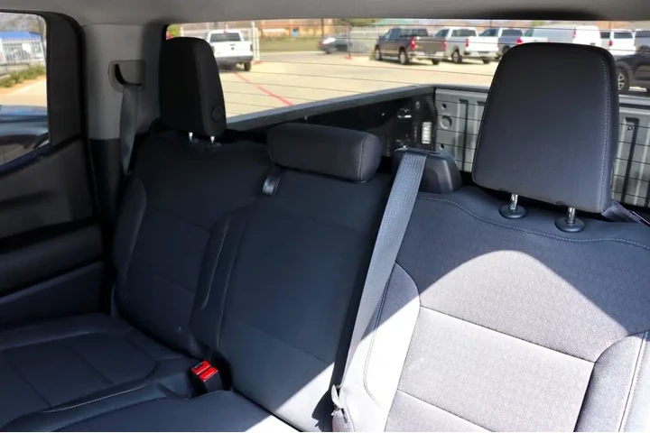 2021 Silverado 1500 image 2