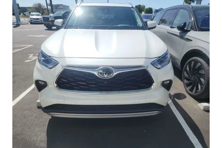 $36626 : Toyota Highlander 2021 Limit image 2