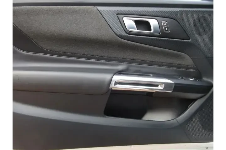 $26834 : Ford Mustang 2024 EcoBoost 2 image 9