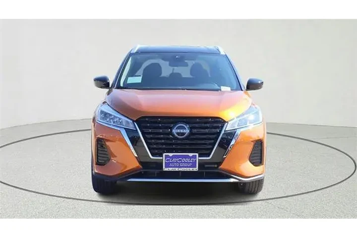 $18630 : Nissan Kicks 2024 SV 4dr Cro image 2