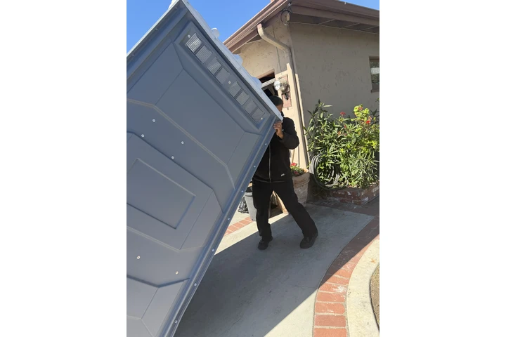 Clean & Reliable Porta Potty image 1