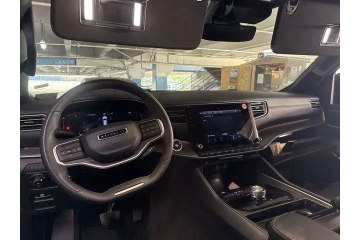 $37995 : Jeep Wagoneer 2024 4x2 Serie image 6