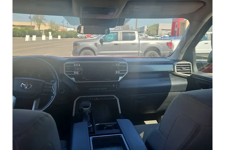 $36000 : Toyota Tundra 2022 4x2 SR5 4 image 10