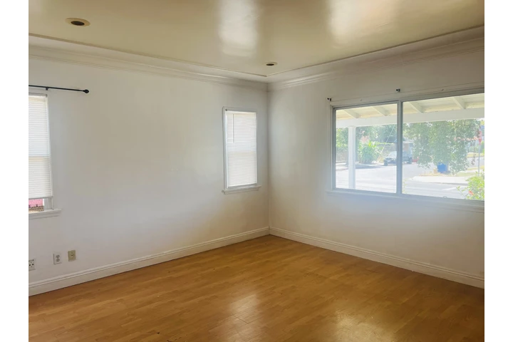 $920 : Cuartos de renta en una casa image 7