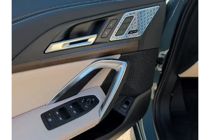 $39988 : BMW X1 2024 AWD xDrive28i 4d image 7