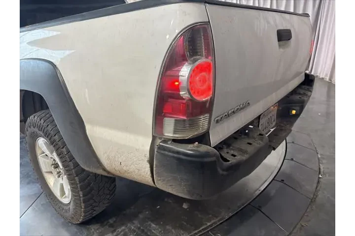 $17999 : Toyota Tacoma 2015 4x4 Base image 10