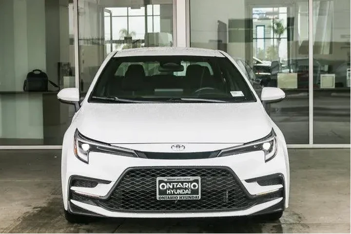 $23341 : Toyota Corolla 2024 SE 4dr S image 2