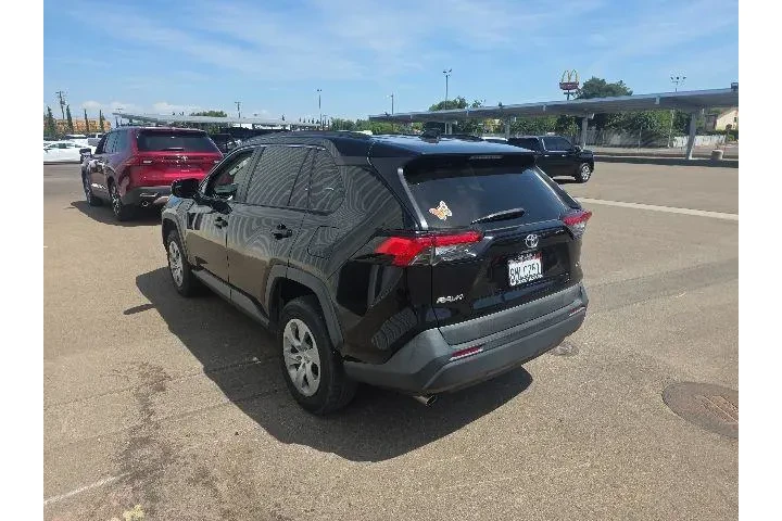 $20900 : Toyota RAV4 2019 LE 4dr SUV image 4
