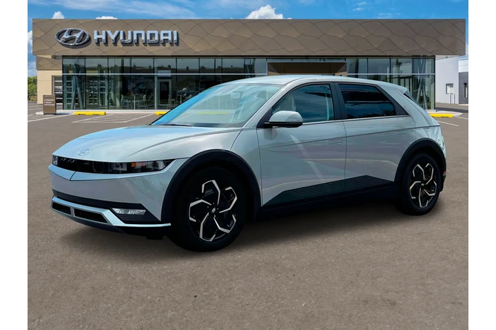 $27570 : Hyundai IONIQ 5 2024 SEL 4dr image 2