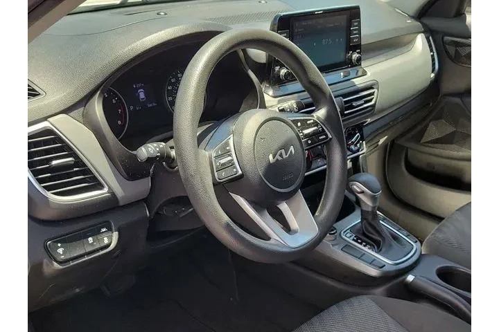 $17790 : Kia Seltos 2023 AWD LX 4dr S image 9