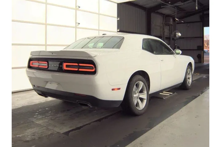 $20999 : Dodge Challenger 2019 SXT 2d image 2