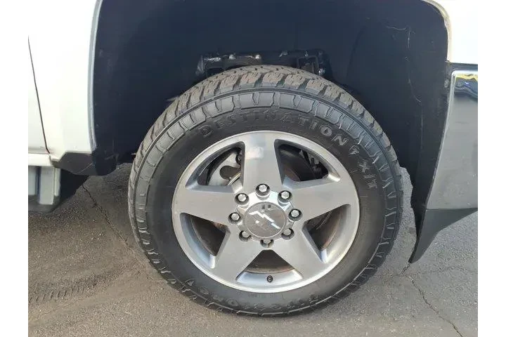 $39974 : Chevrolet Silverado 2500HD 2 image 9