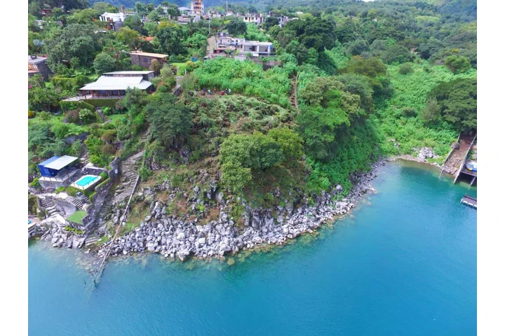 $560000 : HERMOSO TERRENO FRENTE AL LAGO image 4