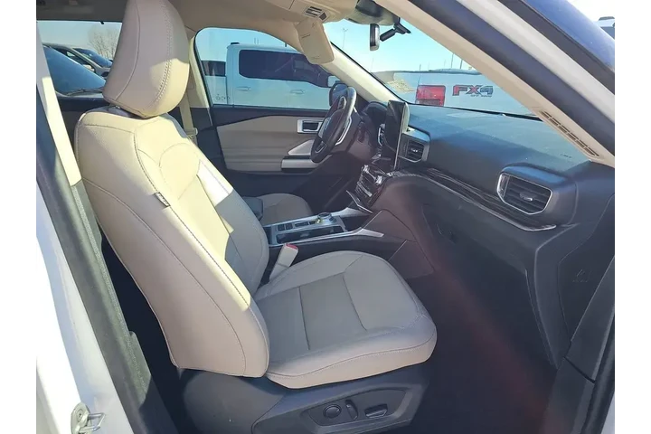 $31999 : Ford Explorer 2024 Limited 4 image 8