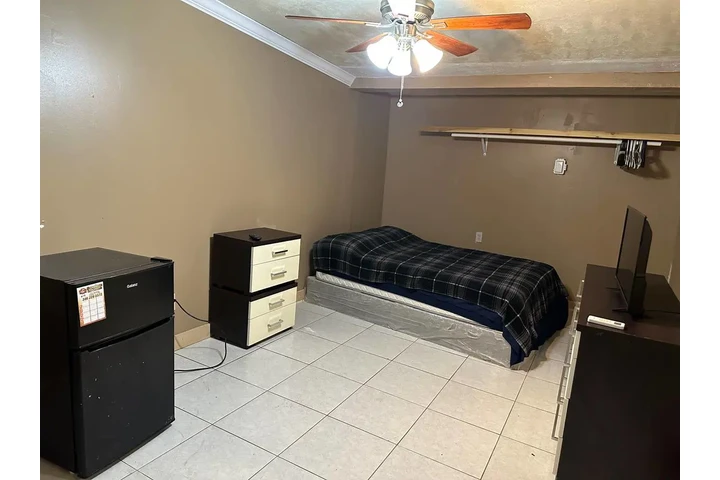 $550 : alief sw houston image 8