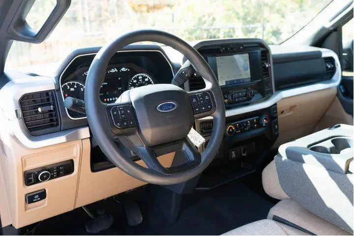 $37863 : Ford F-150 2023 4x4 XLT 4dr image 3