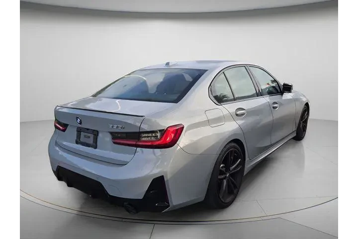 $32700 : BMW 3 Series 2023 330i 4dr S image 4
