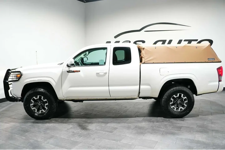 $24788 : 2020 Tacoma 4WD SR image 3