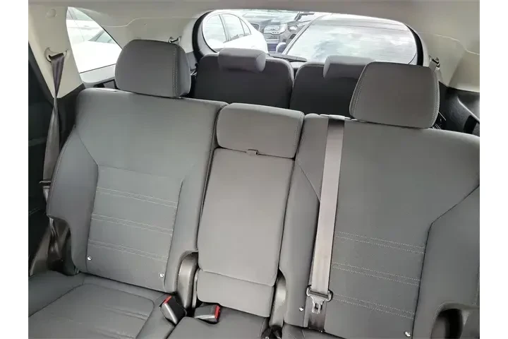 $12590 : Kia Sorento 2020 S V6 4dr SU image 9