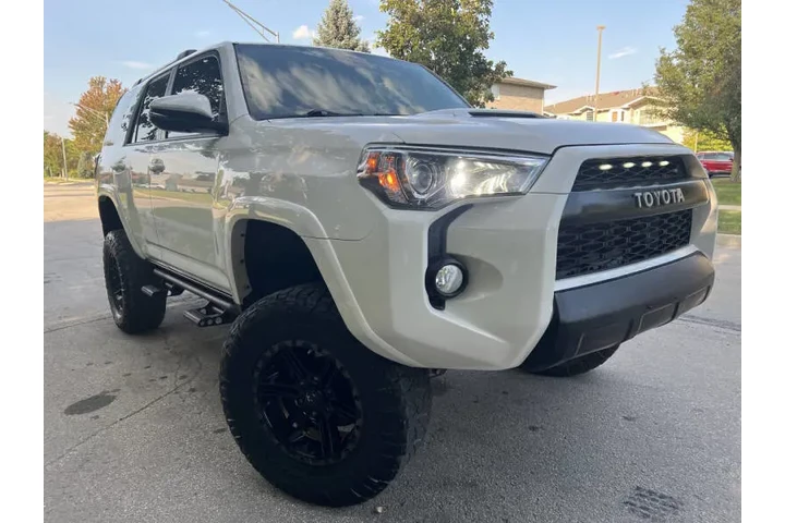 $29997 : 2019 4Runner TRD Off-Road Pre image 4