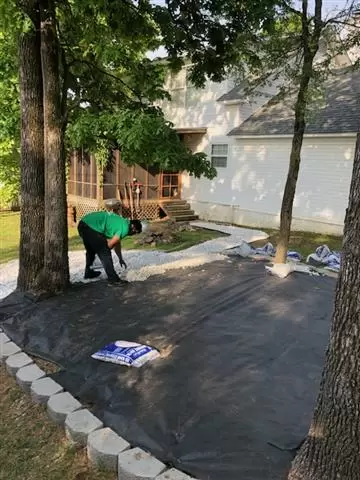 Byron's lawn care & landscapin image 3