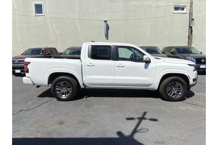 $25487 : Nissan Frontier 2025 4x2 SV image 3