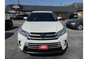 $29995 : 2019 Highlander XLE thumbnail
