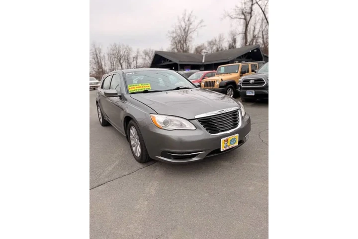 $8995 : 2012 200 Touring image 8