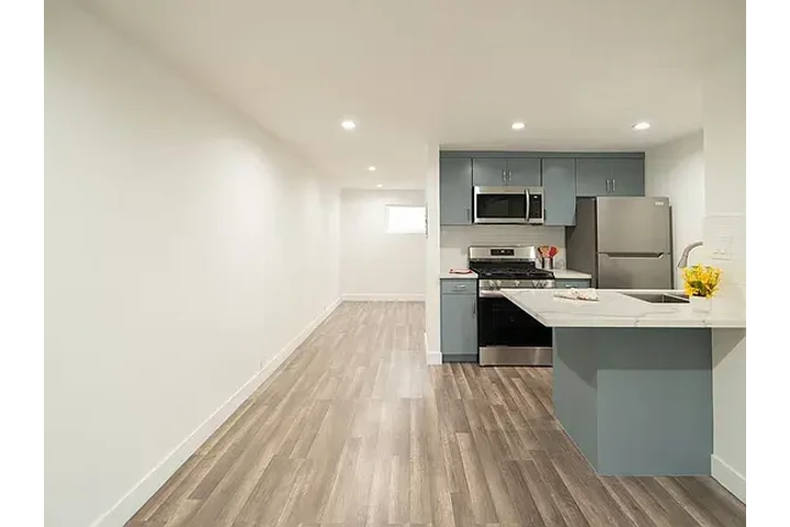 $1200 : WATER INCLUDED IN THE RENT.. image 2