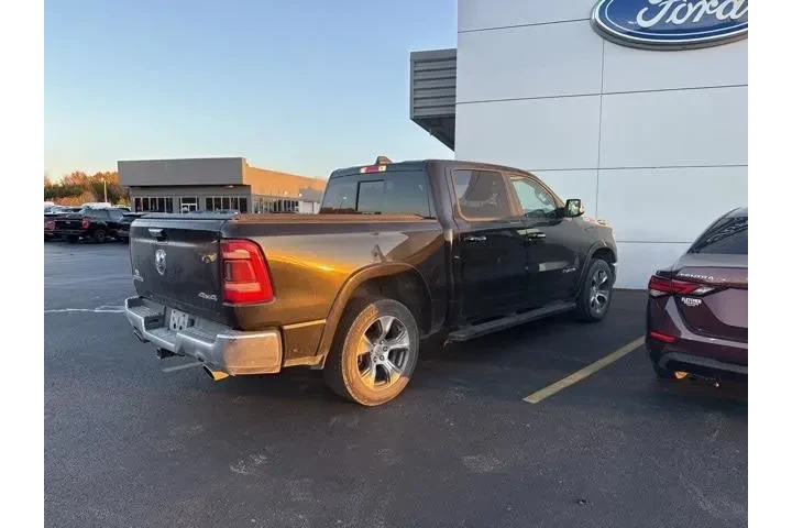 $33689 : Ram 1500 2020 4x4 Laramie 4d image 9