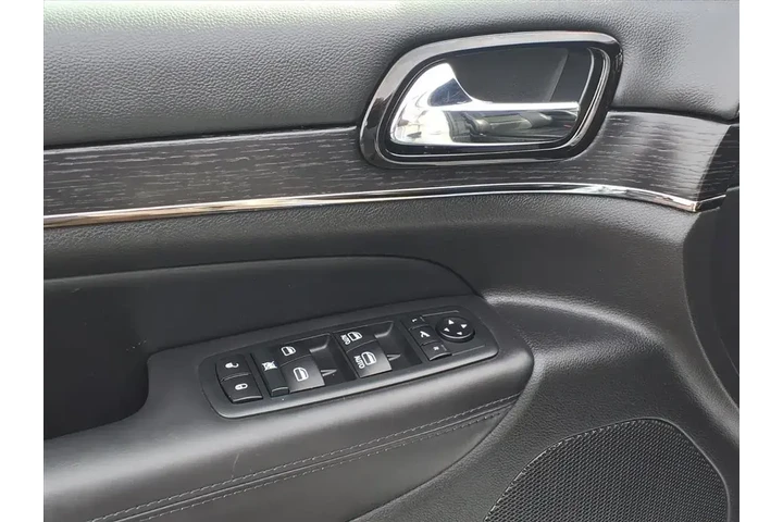 $24900 : Jeep Grand Cherokee 2020 4x4 image 4