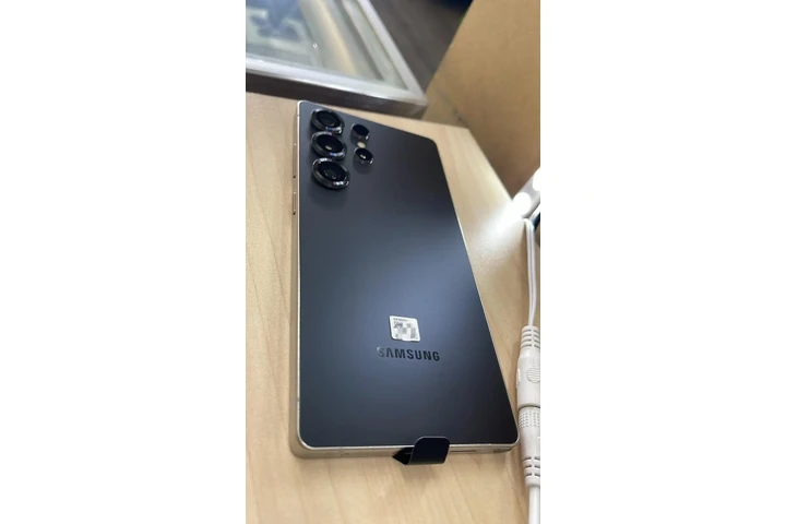 $1100 : Samsung Galaxy S25 ULTRA 5G image 1