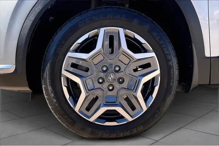 $21234 : Hyundai SANTA FE Plug-In Hyb image 9