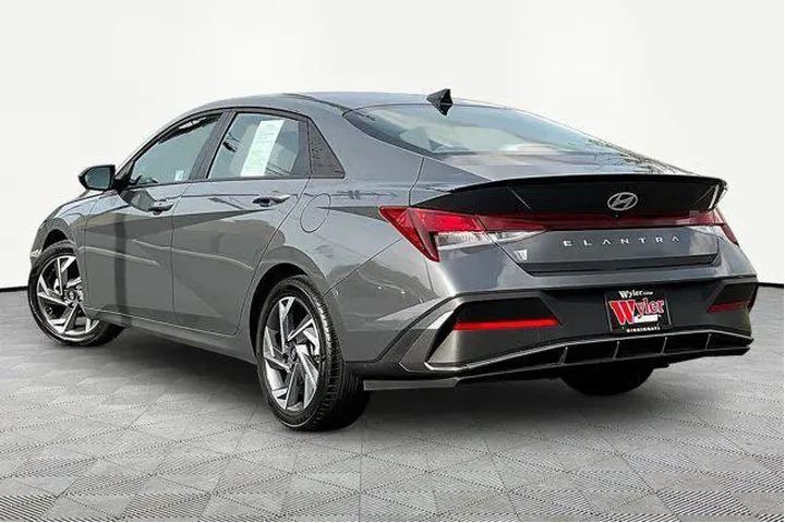 $21709 : Hyundai ELANTRA 2025 SEL Spo image 4