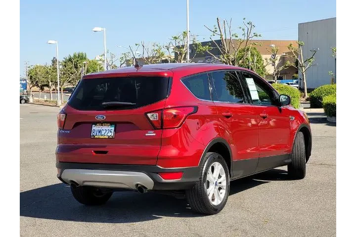 $12600 : Ford Escape 2019 SE 4dr SUV image 4