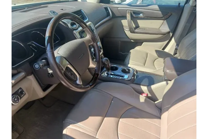 2015 GMC Acadia Denali image 2