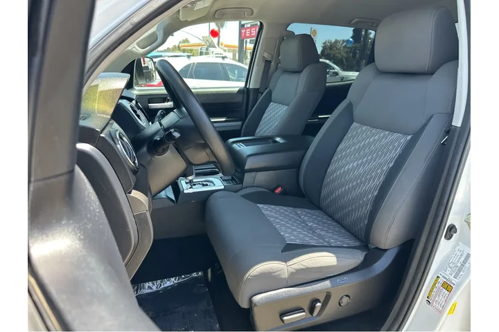 $39997 : 2020 Tundra 4WD SR5 image 9