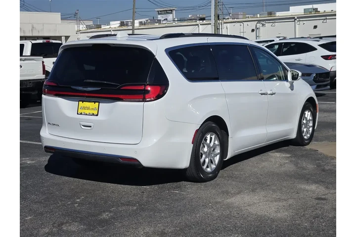 $22993 : Chrysler Pacifica 2022 Touri image 7