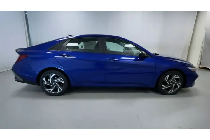 $23299 : Hyundai ELANTRA 2025 SEL Spo image 9