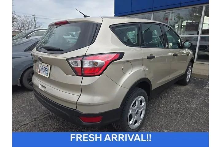 $11233 : Ford Escape 2018 S 4dr SUV image 3
