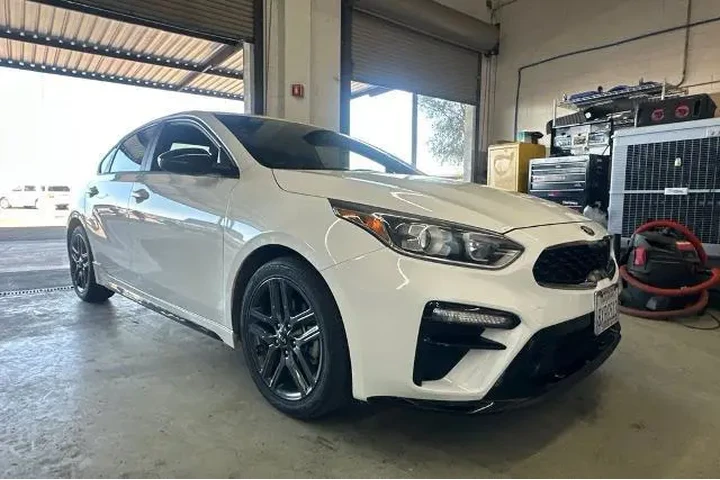 $17873 : Kia Forte 2021 GT-Line 4dr S image 2