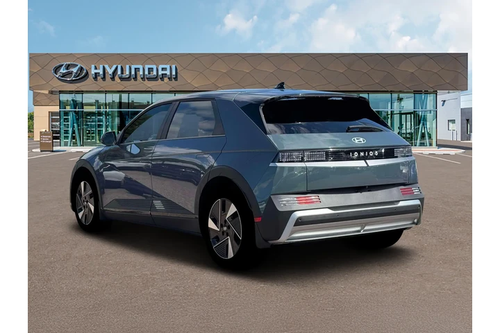 $35999 : Hyundai IONIQ 5 2026 SEL 4dr image 5