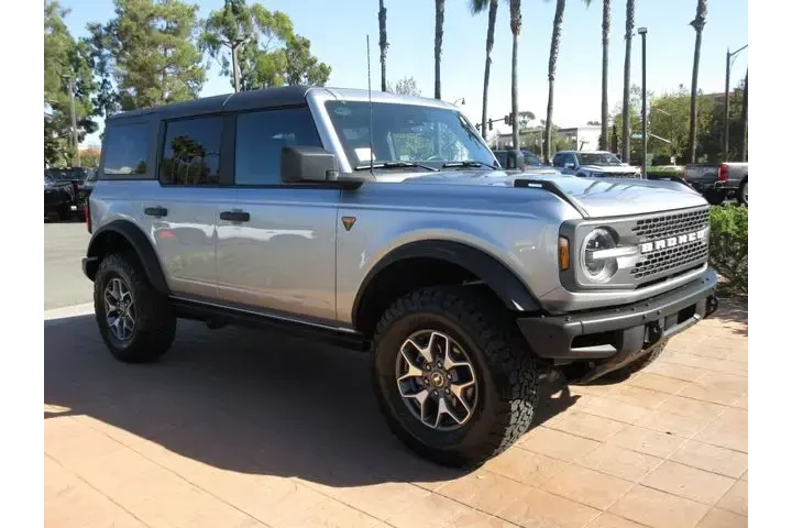 $36592 : Ford Bronco 2022 4x4 Base Ad image 6