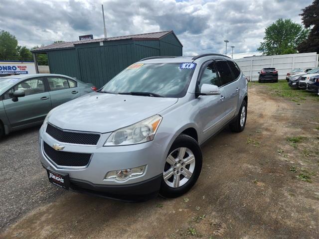 $6990 : 2011 Traverse image 1