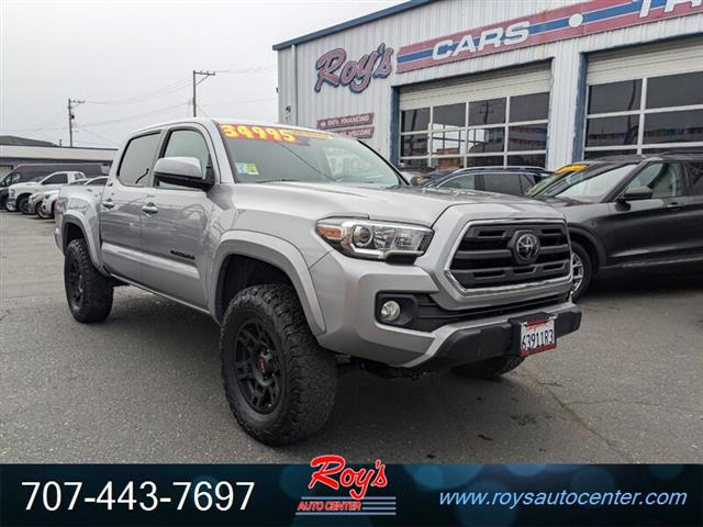 2018 Tacoma SR5 4WD Truck image 1